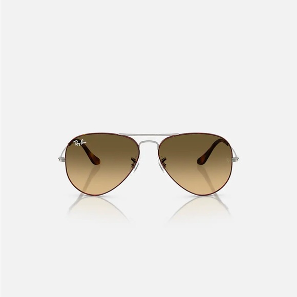 Ray-Ban Classic Aviator RB3025 Sunglasses - Picture 4 of 14